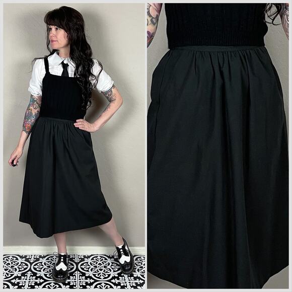Vintage Dresses & Skirts - Vintage 1970s Black High Waisted A-Line Midi Skirt With Pockets